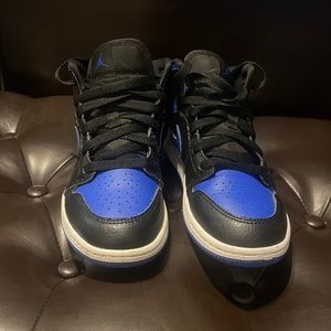 Jordan 1s Hyper Royal